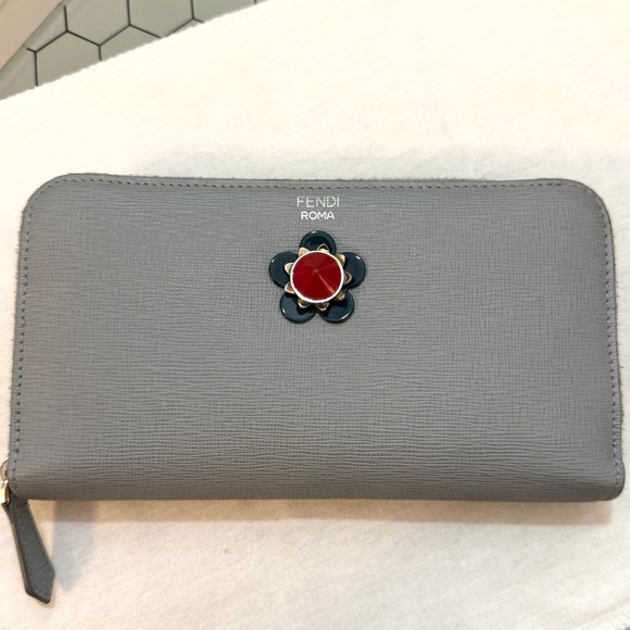 Fendi Flowerland Continental Wallet Rare - Picture 5 of 15